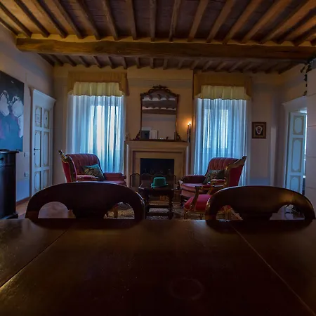 לינה וארוחת בוקר Borgo Agli Scudi Suite&breakfast קמפיליה מריטימה