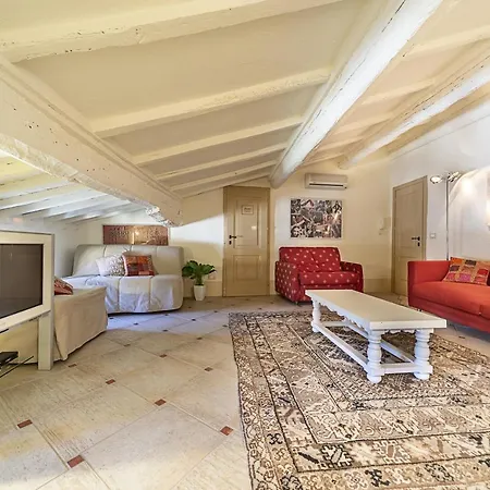 Couette-café Borgo Agli Scudi Suite&breakfast Campiglia Marittima