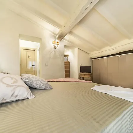 Borgo Agli Scudi Suite&breakfast