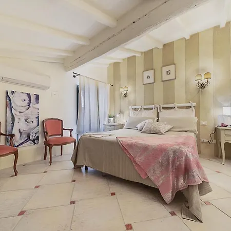 Borgo Agli Scudi Suite&breakfast Bed & Breakfast 3*