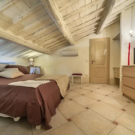 Borgo Agli Scudi Suite&breakfast 3*