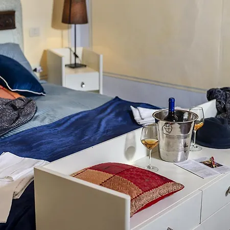Borgo Agli Scudi Suite&breakfast 3*