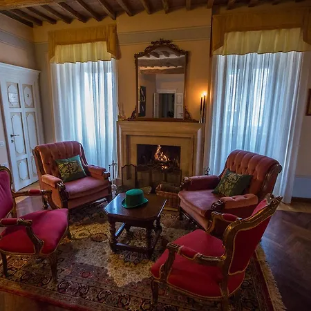 Bed & Breakfast Borgo Agli Scudi Suite&breakfast 3*
